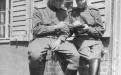 Майор Л. А. Гольберг (слева) с Героем Советского Союза майором Макаровым. Германия, Хафельсберг,20 мая 1945 года
